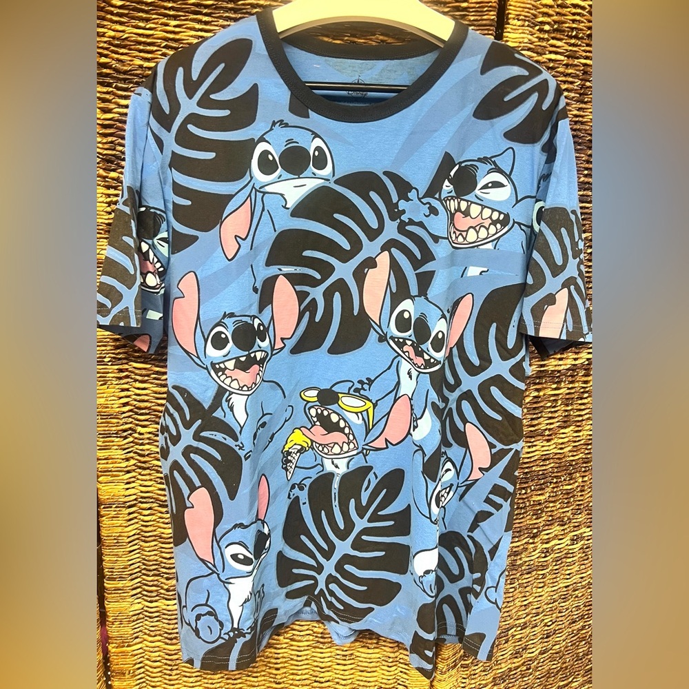 Disney- Lilo &‎ Stitch Men’s T Shirt, Size: XLarge